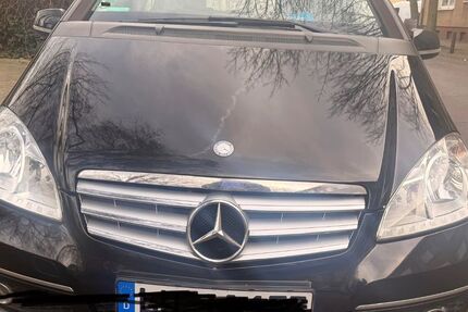 Mercedes-Benz A 160 220.000 km 2.450 &euro; Duisburg 47057