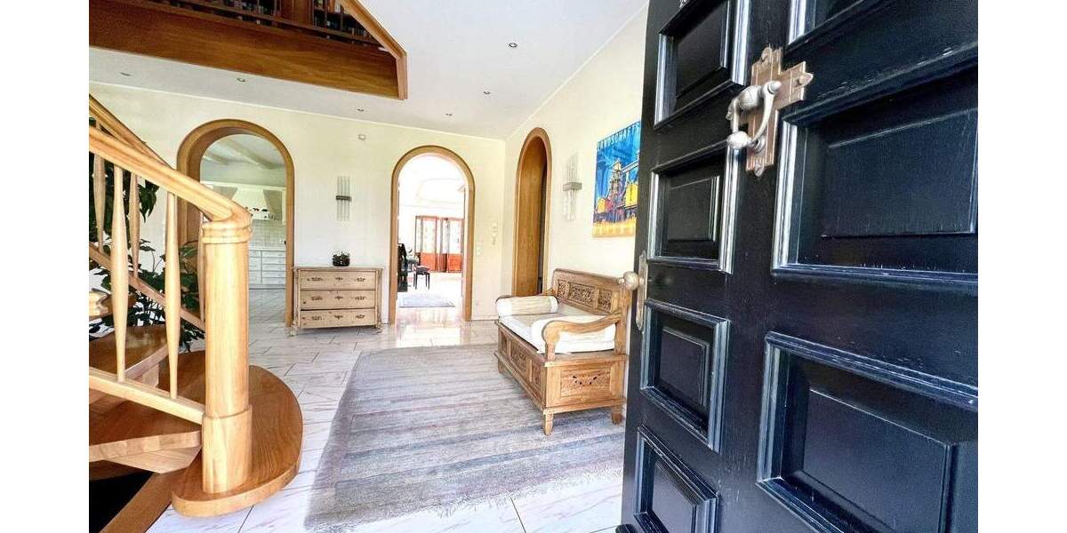 Einfamilienhaus Gladbeck Mitte - 9 Zimmer, 307 m&sup2;, 930.000&euro; | Angebot:25670854