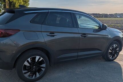 Opel Grandland (X) 93.500 km 12.599 &euro; Sonsbeck 47665