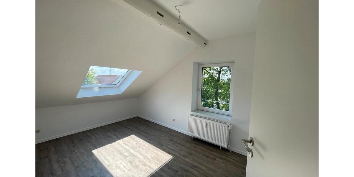 Dachgeschoßwohnung Bottrop Batenbrock - 3.5 Zimmer, 70 m&sup2;, 896&euro; | Angebot:26609153