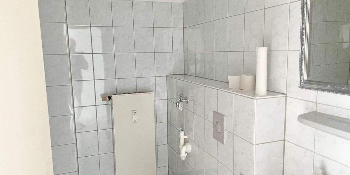 Etagenwohnung Duisburg Hochfeld - 2 Zimmer, 71 m&sup2;, 159.000&euro; | Angebot:25716302