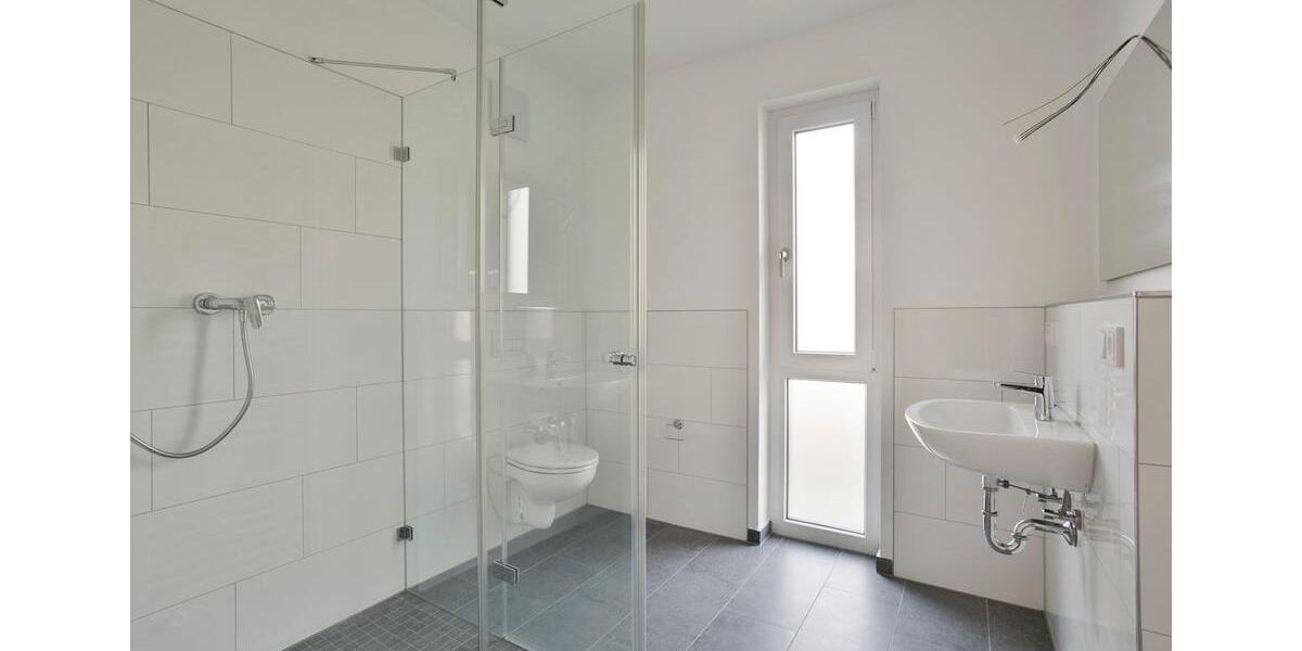 Erdgeschoßwohnung Gelsenkirchen Gelsenkirchen-Nord - 3 Zimmer, 86 m&sup2;, 985&euro; | Angebot:25853472