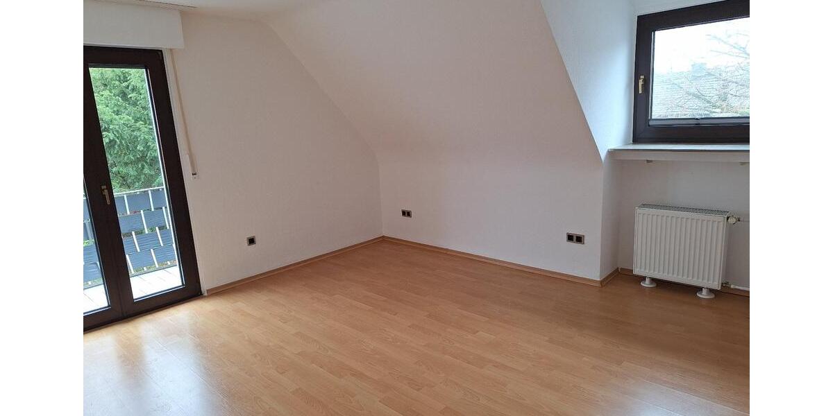 Dachgeschoßwohnung Dinslaken Lohberg - 2 Zimmer, 64 m&sup2;, 490&euro; | Angebot:25947638
