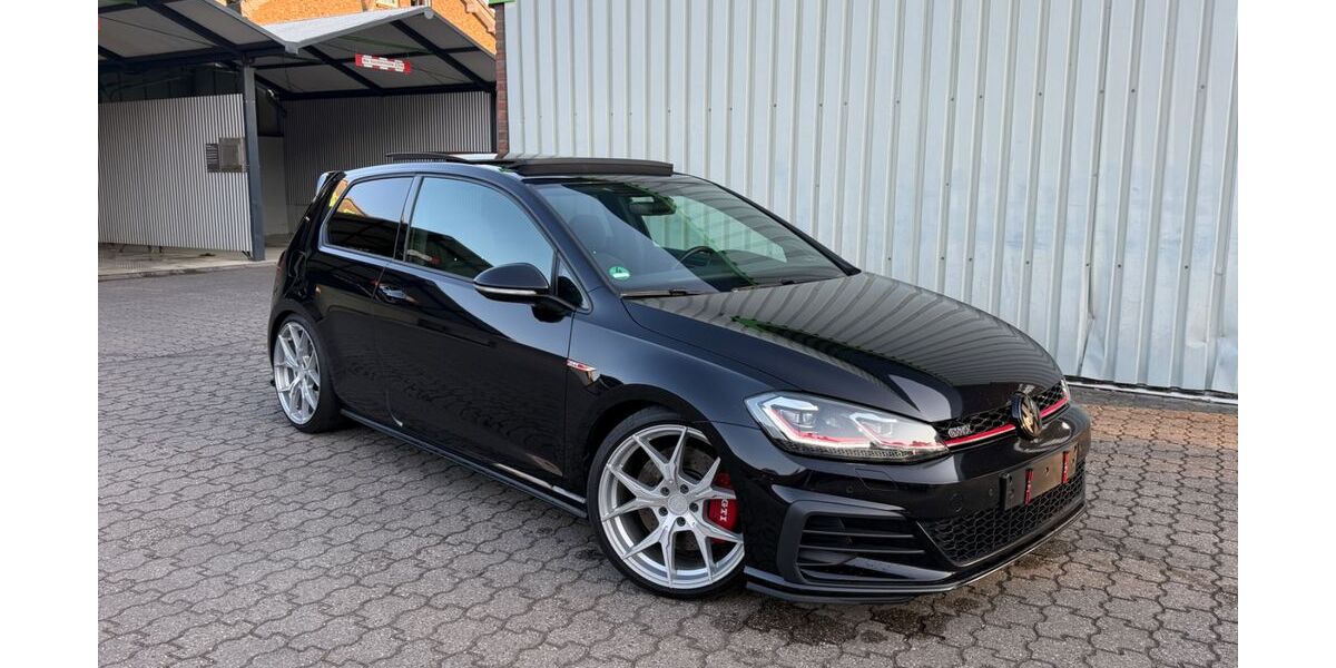 VW Golf 140.800 km 18.500 &euro; Alpen 46519