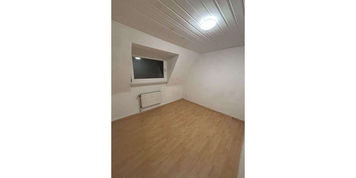 Etagenwohnung Duisburg Beeck - 3 Zimmer, 90 m&sup2;, 420&euro; | Angebot:24448727