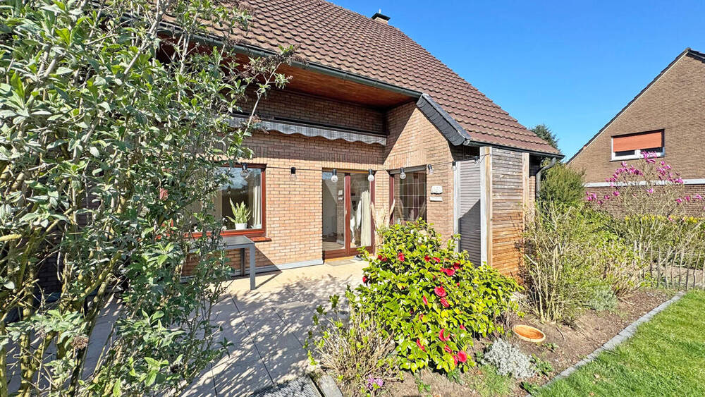 Einfamilienhaus Voerde (Niederrhein) / Friedrichsfeld Friedrichsfeld - 4 Zimmer, 120 m&sup2;, 395.000&euro; | Angebot:26017555