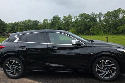 INFINITI Q30 221.000 km 8.990 &euro; Hünxe 46569