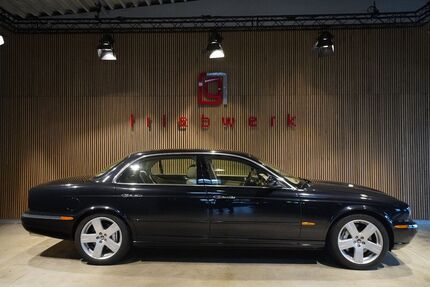 Jaguar XJR 48.500 km 41.941 &euro; Duisburg 47228