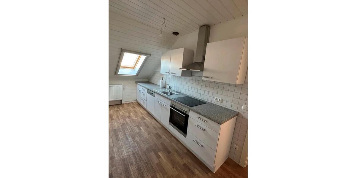 Dachgeschoßwohnung Duisburg Hamborn - 3 Zimmer, 65 m&sup2;, 598&euro; | Angebot:25918385