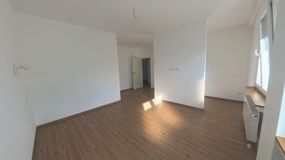Erdgeschoßwohnung Oberhausen Schmachtendorf - 3.5 Zimmer, 110 m&sup2;, 1.400&euro; | Angebot:26038742