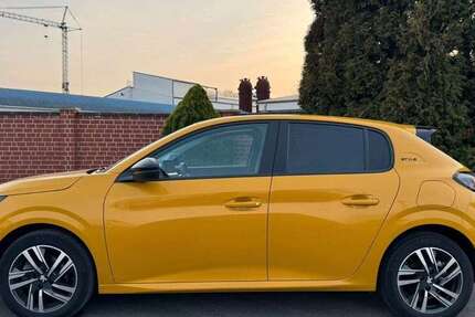 Peugeot 208 57.000 km 13.990 &euro; Dinslaken 46535