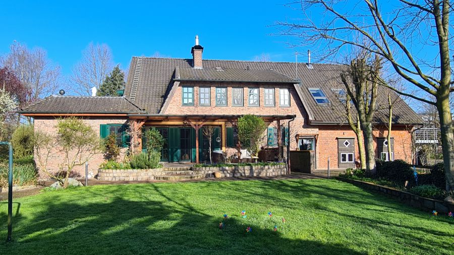 Provisionsfrei* solider Resthof 3 ETW Pool Sauna Garagen Toplage - Gewerbeobjekt Rees | Angebot:25167471