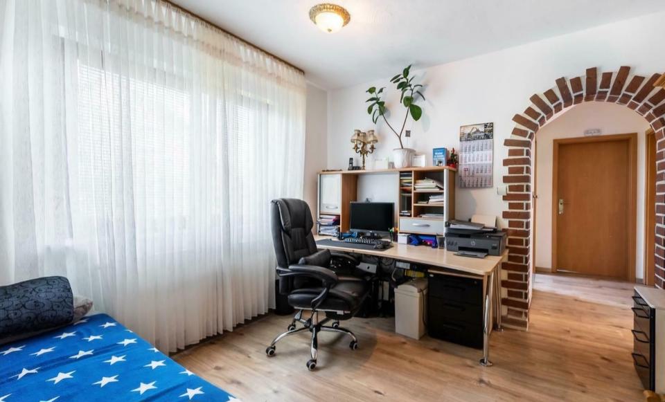 Einfamilienhaus Rees - 8 Zimmer, 208 m&sup2;, 365.000&euro; | Angebot:25171424