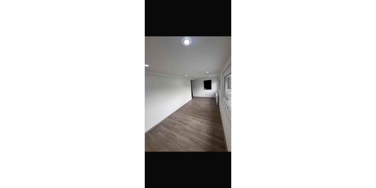 Etagenwohnung Duisburg Rheinhausen - 5 Zimmer, 180 m&sup2;, 1.300&euro; | Angebot:26516432