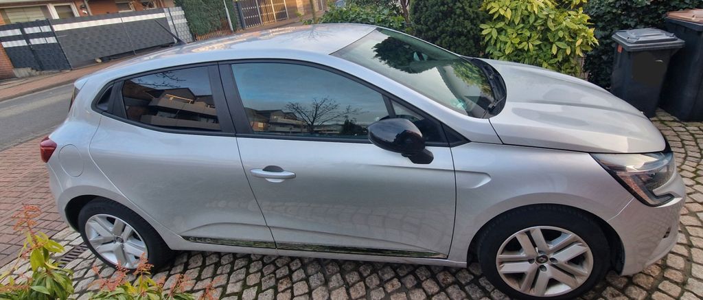 Renault Clio 72.000 km 9.999 &euro; Dinslaken 46537