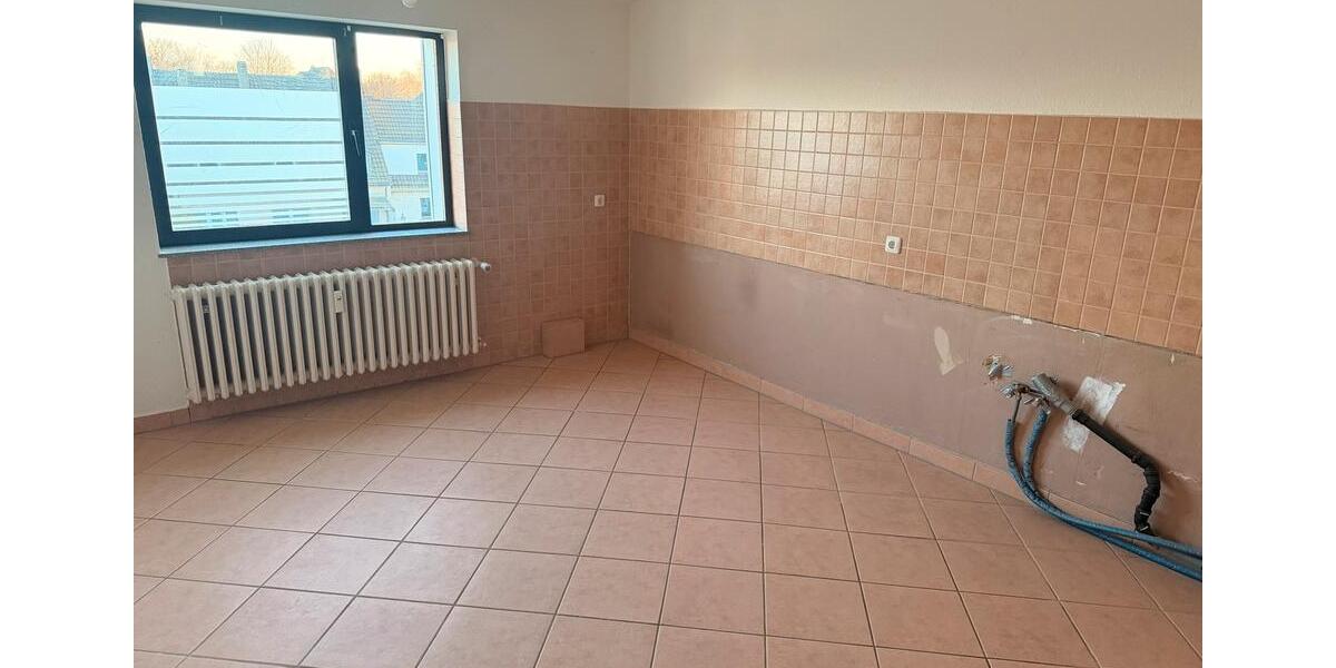 Dachgeschoßwohnung Duisburg Ruhrort - 3.5 Zimmer, 87 m&sup2;, 900&euro; | Angebot:25378647