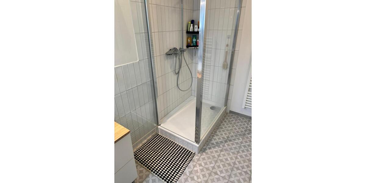 Dachgeschoßwohnung Duisburg Laar - 3 Zimmer, 77 m&sup2;, 725&euro; | Angebot:25343395