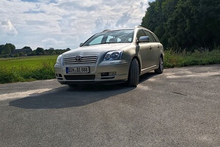 Toyota Avensis 215.000 km 7.000 &euro; Dinslaken 46535