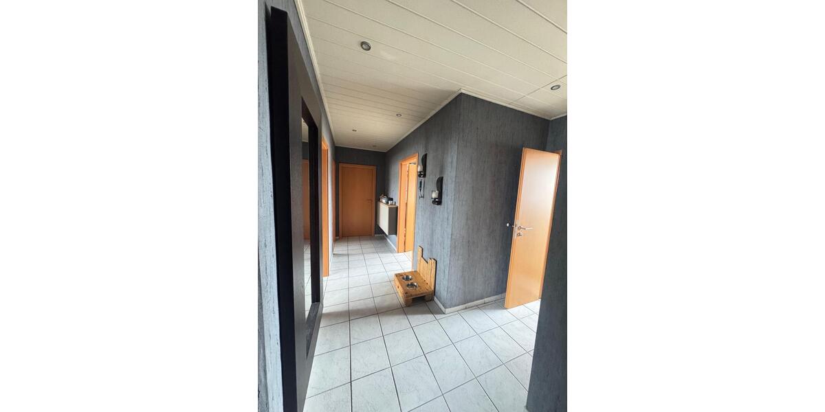 Etagenwohnung Duisburg Mittelmeiderich - 4 Zimmer, 85 m&sup2;, 780&euro; | Angebot:25871362