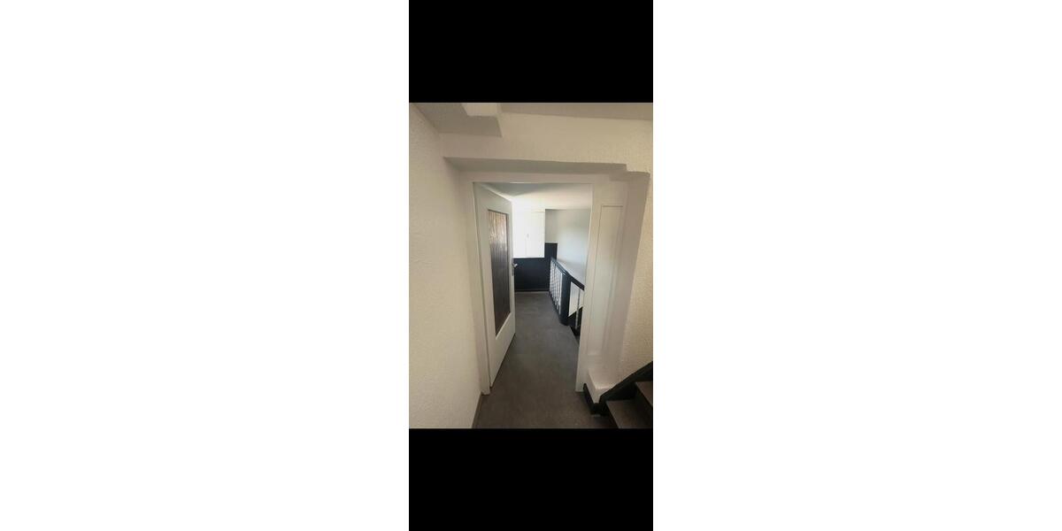 Einfamilienhaus Duisburg Rheinhausen - 5 Zimmer, 180 m&sup2;, 1.600&euro; | Angebot:25988678