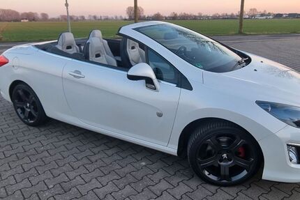 Peugeot 308 94.000 km 11.490 &euro; REES 46459