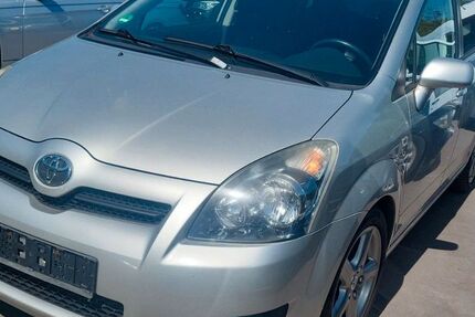 Toyota Corolla Verso 219.000 km 2.200 &euro; Moers 47441