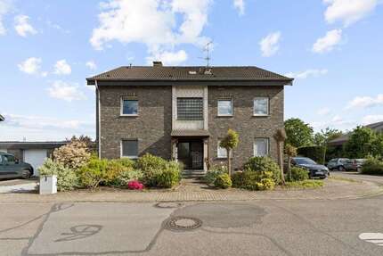 Haus Geldern - 8 Zimmer, 212 m&sup2;, 375.000&euro; | Angebot:26697647