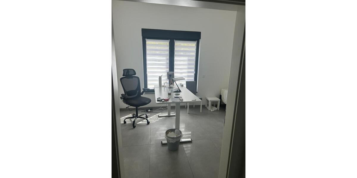 Erdgeschoßwohnung Duisburg Duisburg-Mitte - 1 Zimmer, 65 m&sup2;, 750&euro; | Angebot:26137570