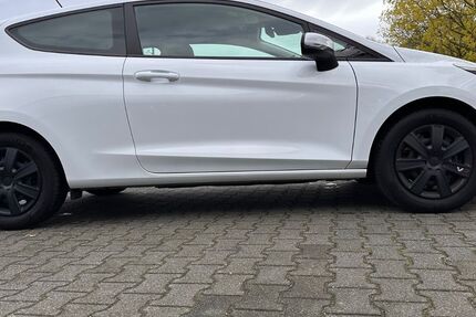 Ford Fiesta 104.800 km 7.799 &euro; Kevelaer 47623