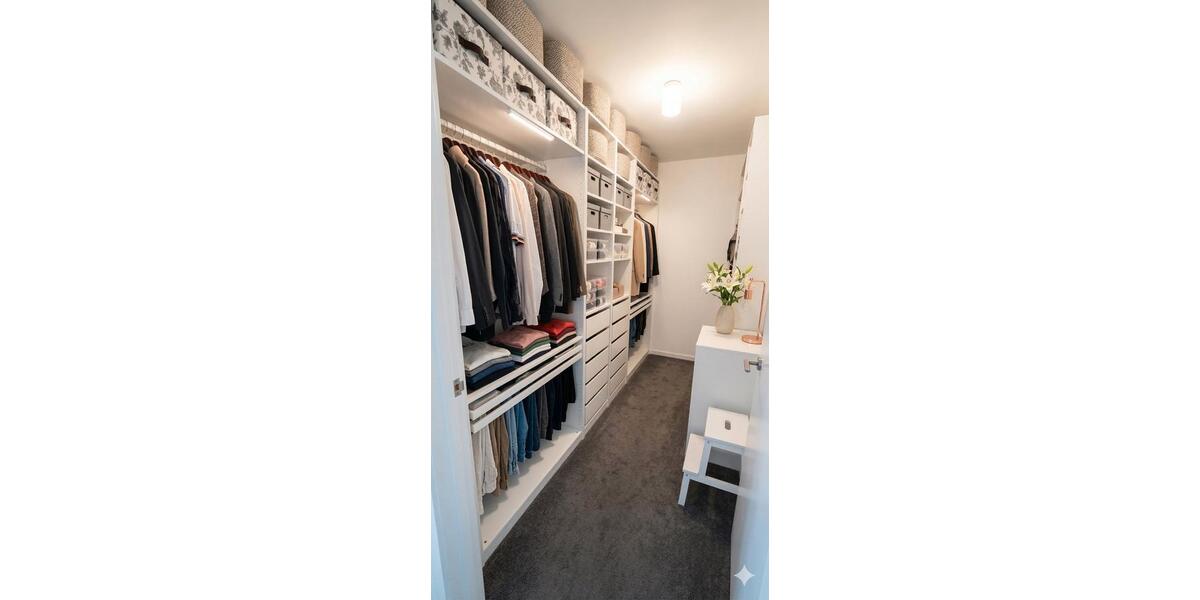 Einfamilienhaus Wesel - 8 Zimmer, 200 m&sup2;, 2.950&euro; | Angebot:26595947