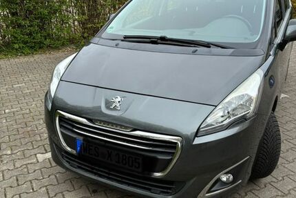 Peugeot 5008 149.000 km 7.900 &euro; Xanten 46509