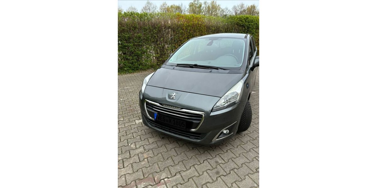 Peugeot 5008 149.000 km 7.900 &euro; Xanten 46509