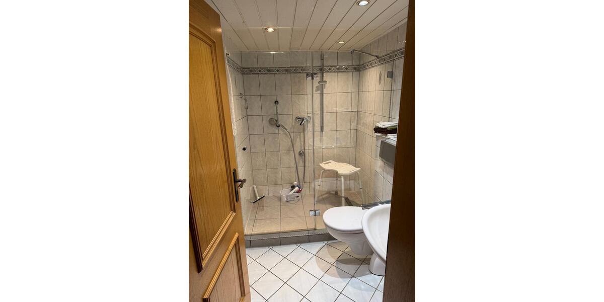 Einfamilienhaus Moers Schwafheim - 5.5 Zimmer, 132 m&sup2;, 1.000&euro; | Angebot:25905817