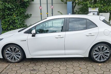 Toyota Corolla 47.219 km 20.900 &euro; Duisburg 47055