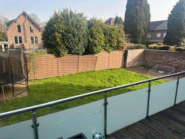 Etagenwohnung Moers Rheinkamp - 4 Zimmer, 120 m&sup2;, 1.300&euro; | Angebot:26424047