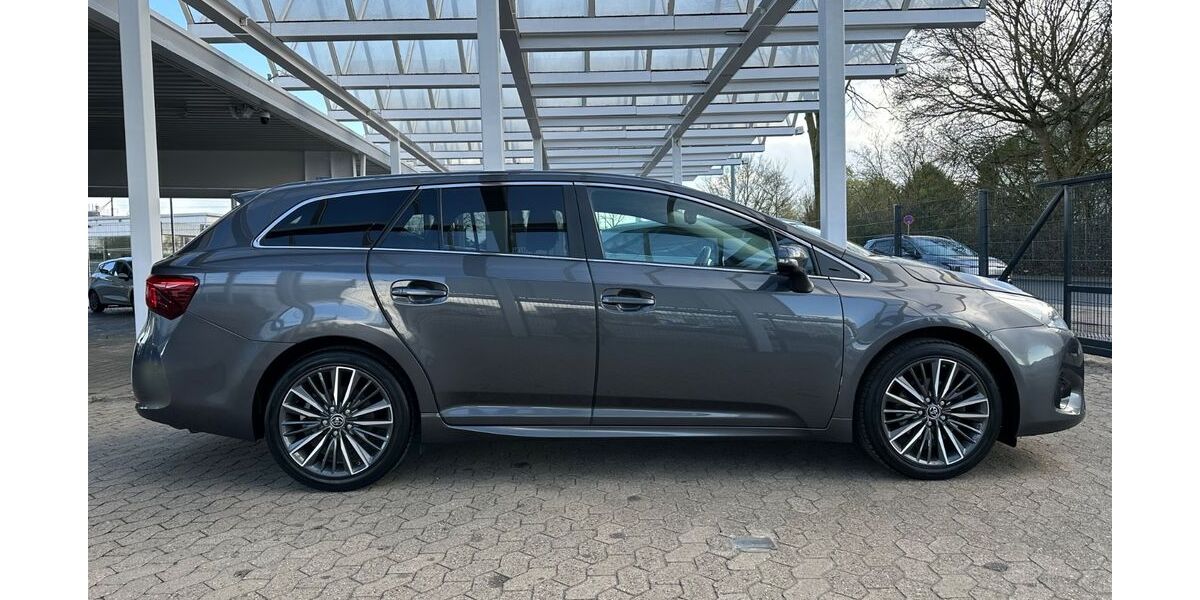 Toyota Avensis 216.000 km 11.950 &euro; Dinslaken 46539