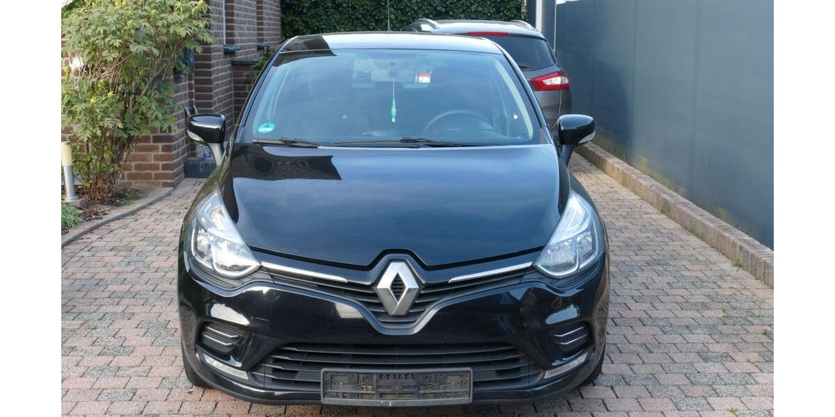 Renault Clio 137.385 km 5.750 &euro; Xanten 46509