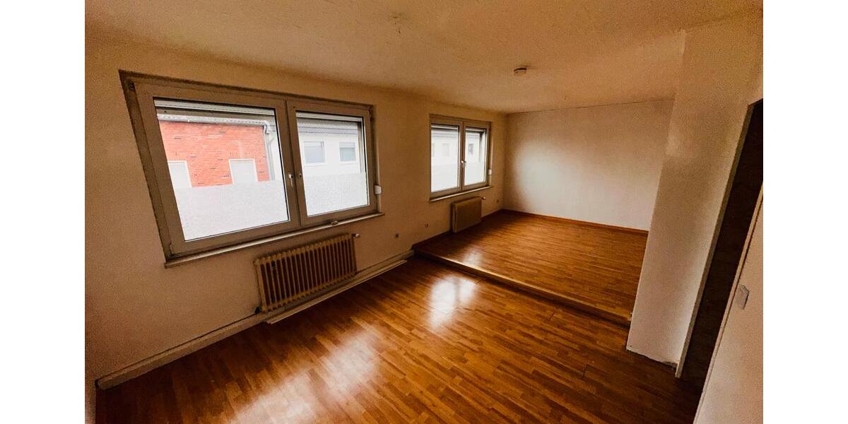 Etagenwohnung Oberhausen - 4 Zimmer, 94 m&sup2;, 850&euro; | Angebot:25267735