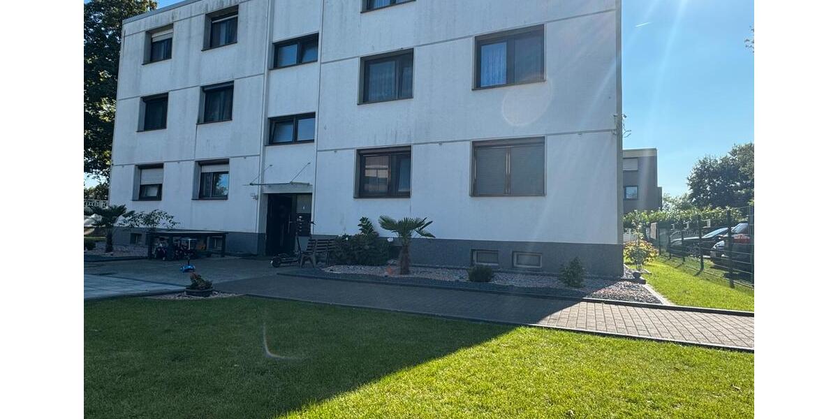 Etagenwohnung Neukirchen-Vluyn Vluyn - 3.5 Zimmer, 85 m&sup2;, 185.000&euro; | Angebot:26100522