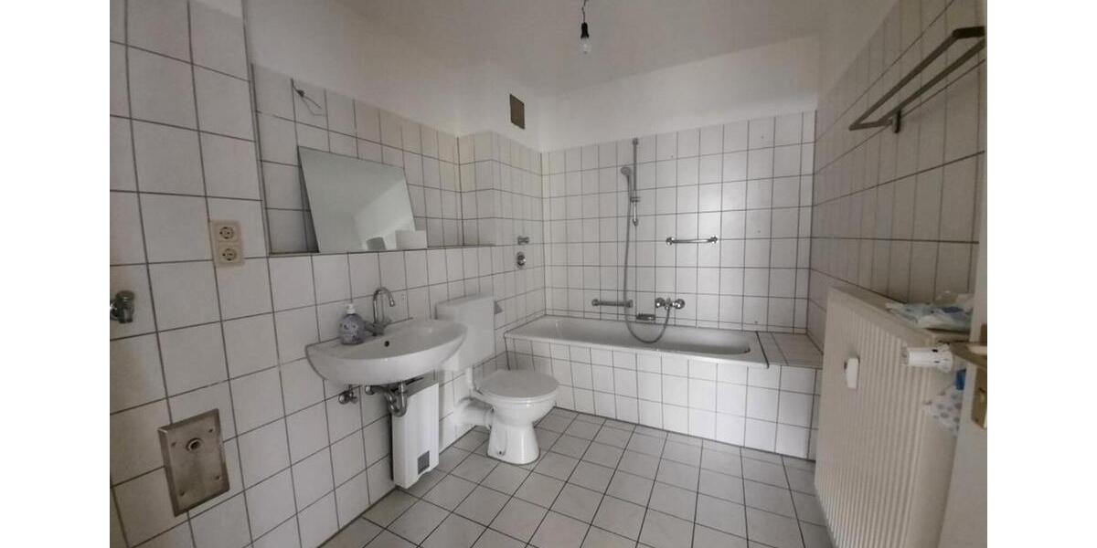 Dachgeschoßwohnung Duisburg Hamborn - 2.5 Zimmer, 59 m&sup2;, 510&euro; | Angebot:25409531