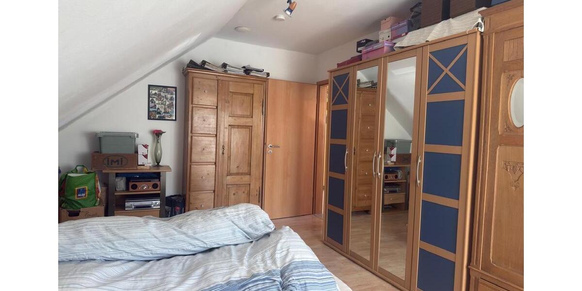 Dachgeschoßwohnung Duisburg Duisburg-Mitte - 2.5 Zimmer, 65 m&sup2;, 195.000&euro; | Angebot:26815438