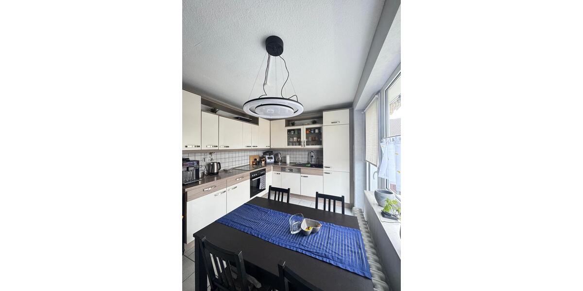 Etagenwohnung Duisburg Mittelmeiderich - 4 Zimmer, 85 m&sup2;, 780&euro; | Angebot:25871362