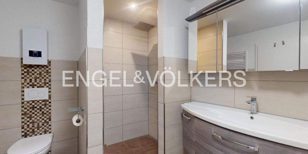 Etagenwohnung Moers Moers-Mitte - 5 Zimmer, 156 m&sup2;, 375.000&euro; | Angebot:25709623