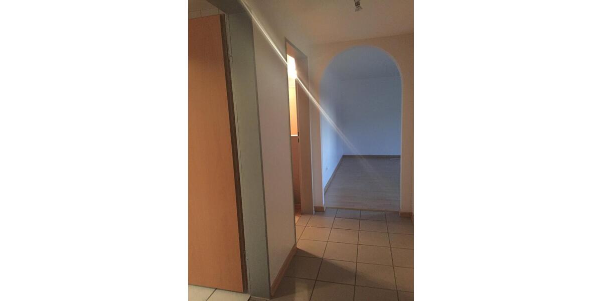 Dachgeschoßwohnung Dinslaken Lohberg - 2.5 Zimmer, 63 m&sup2;, 460&euro; | Angebot:25759358