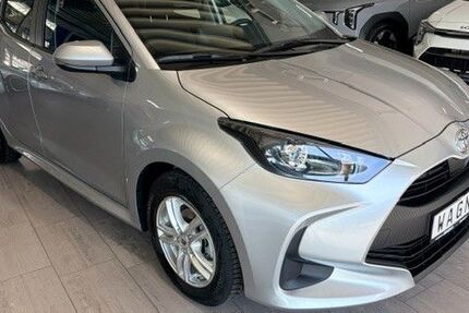 Toyota Yaris 5.348 km 15.990 &euro; Gladbeck 45968