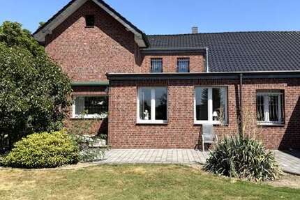 Haus Moers / Rheinkamp Rheinkamp - 9 Zimmer, 255 m&sup2;, 2.900&euro; | Angebot:27348153