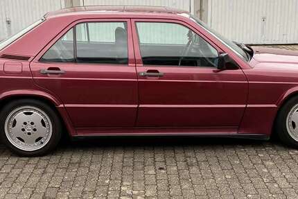 Mercedes-Benz 190 241.800 km 26.500 &euro; Moers 47441