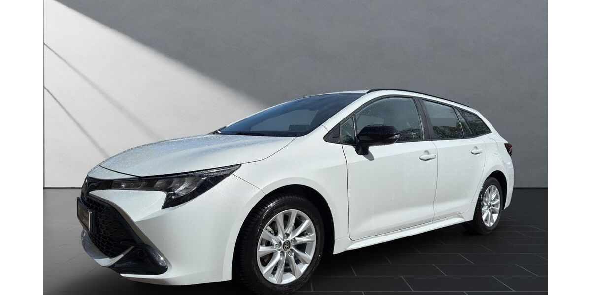 Toyota Corolla 17.008 km 32.071 &euro; Dinslaken 46537