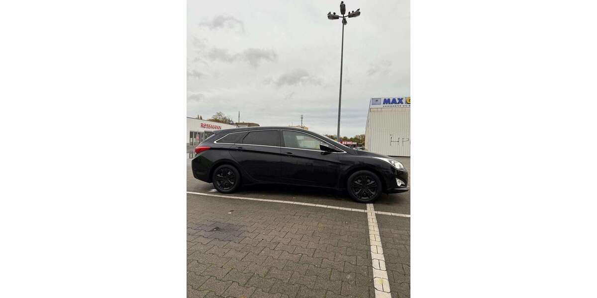 Hyundai i40 215.000 km 4.500 &euro; Duisburg, Stadt (Nordrhein-Westfalen) 47055