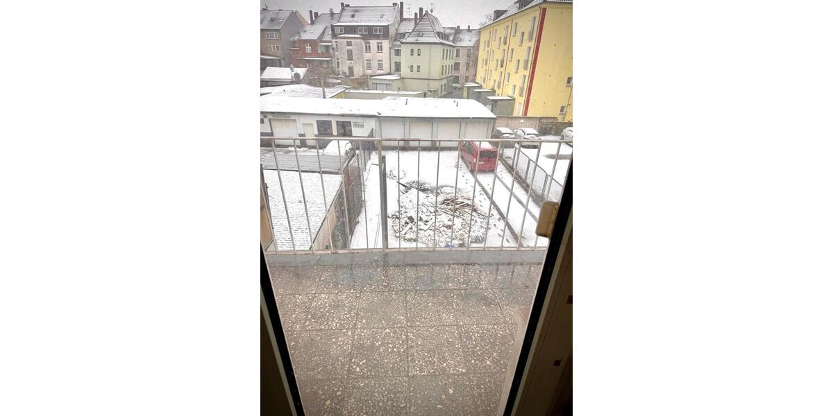 Etagenwohnung Duisburg Rheinhausen - 3 Zimmer, 130 m&sup2;, 900&euro; | Angebot:25131168